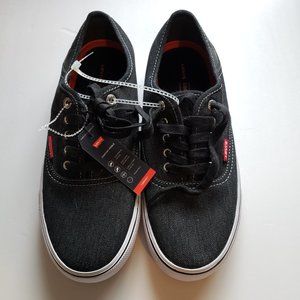 Levis 8.5 Mens NWT Black Denim Canvas Sneakers
